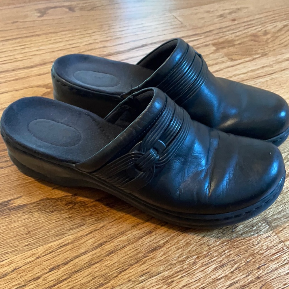 Clarks Shoes 8 - image 1